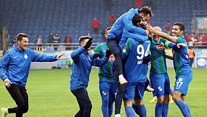 Çaykur Rizespor, Zirveye Kafa Tutuyor!