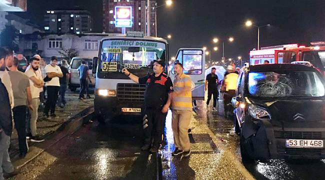 Rize'de Trafik Kazası 2 Yaralı